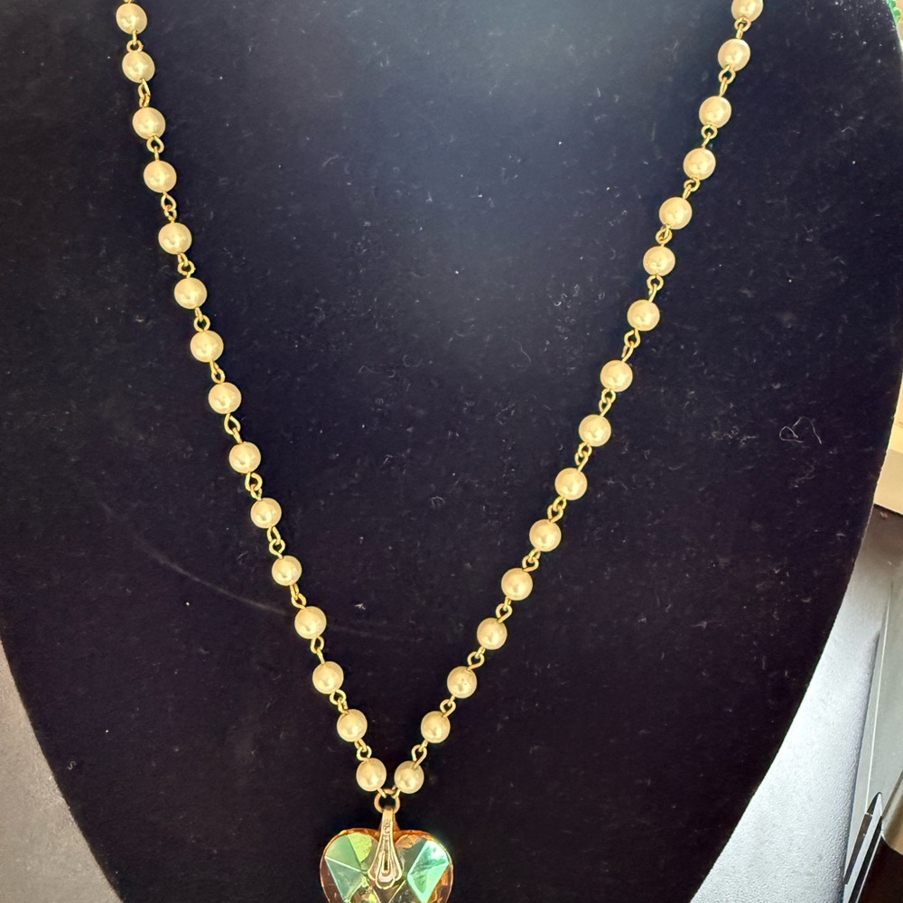 Vtg 24” Faux Pearl Necklace w/ Rare Amber Aurora Borealis Heart Pendant